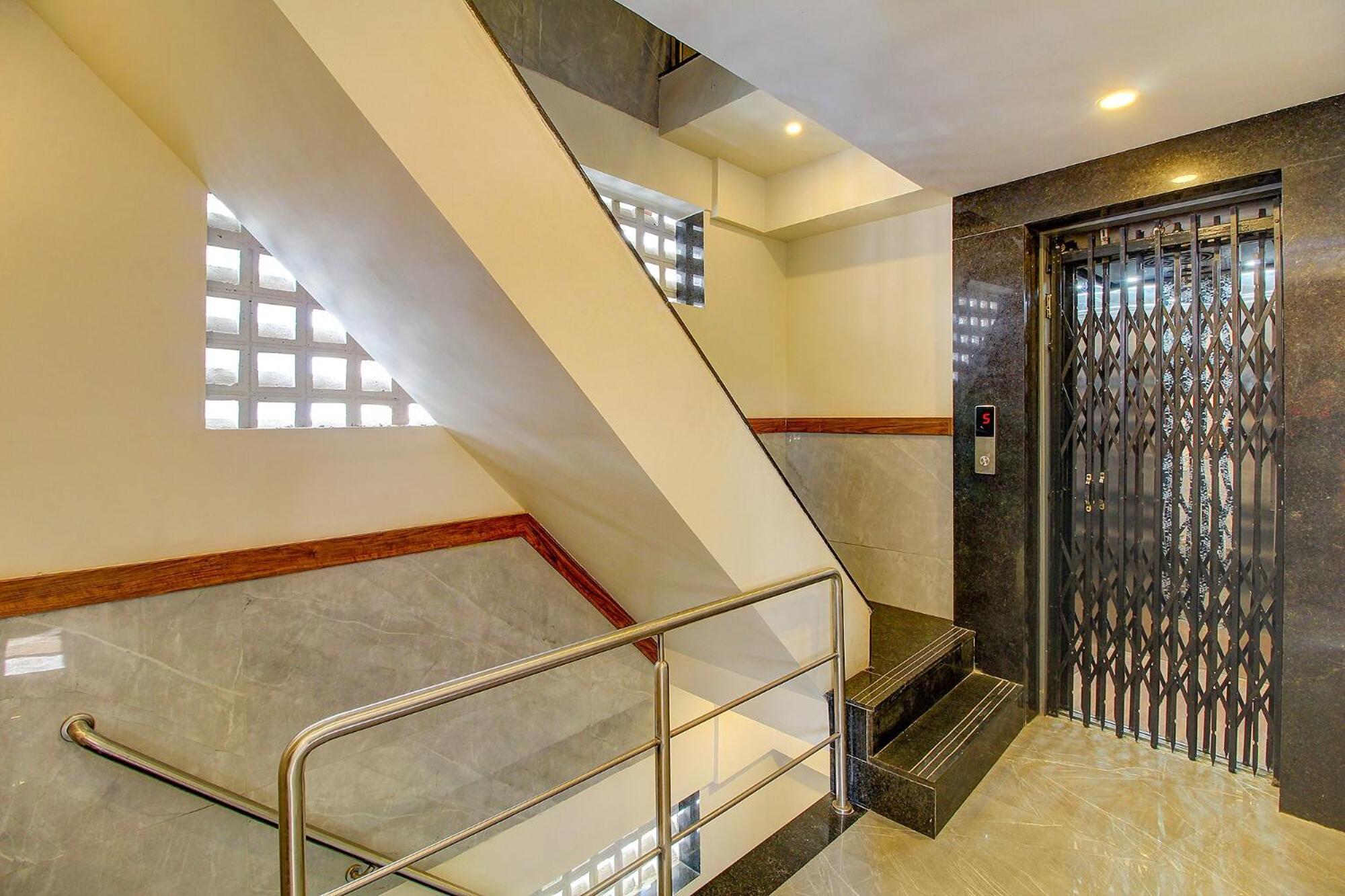 Fabhotel Peninsula - Nr Csmt Station Mumbai Dış mekan fotoğraf
